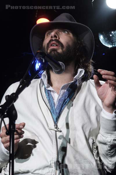 SEBASTIEN TELLIER - 2006-09-06 - PARIS - Theatre de Dix Heures - 